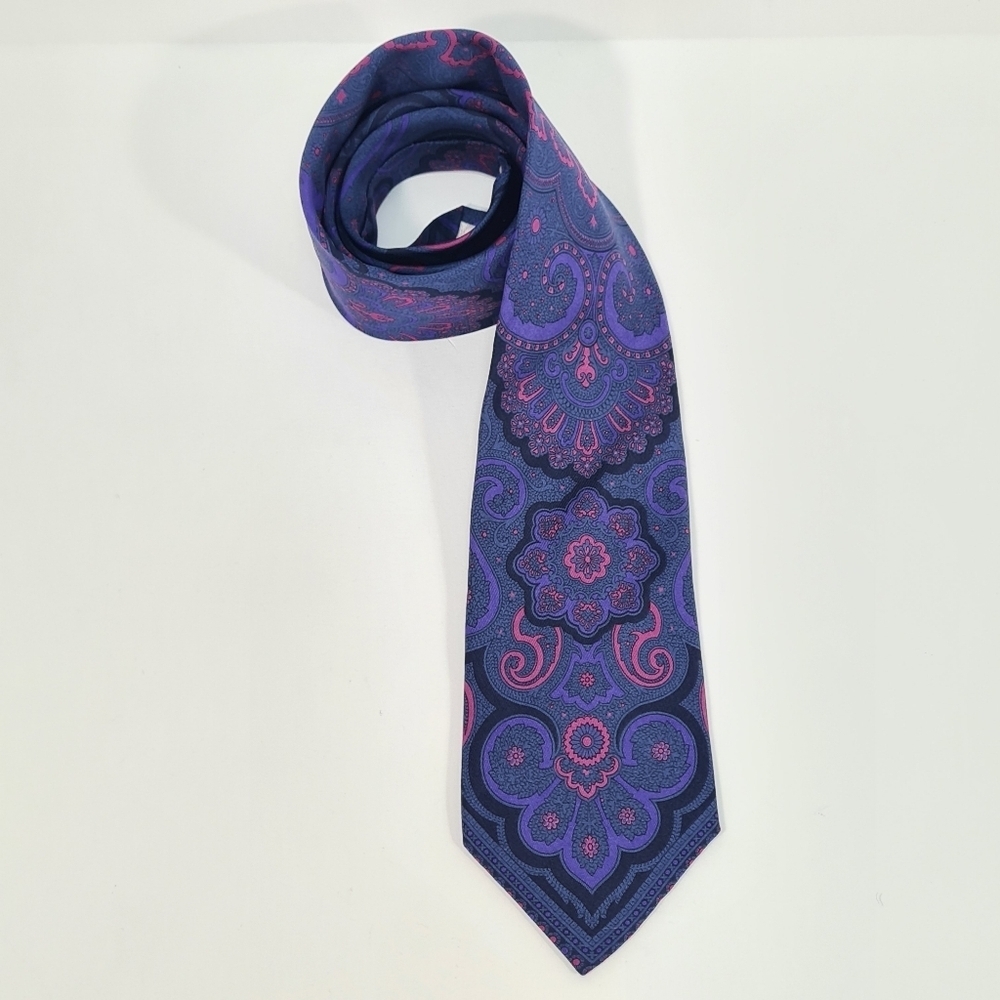 Ted Lapidus Paris France Men's Silk Neck Tie Necktie Purple Paisley 59"×3"